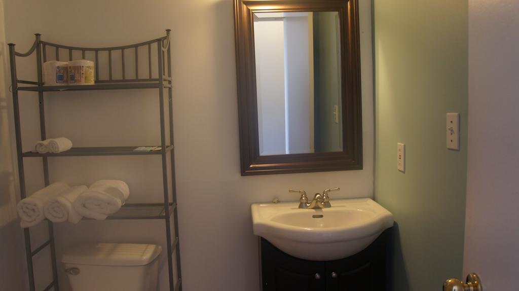 Welcome Traveller Motel Kingston Room photo